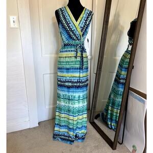 NWT Sandra Darren Maxi Dress V-Neck Women's Size 8